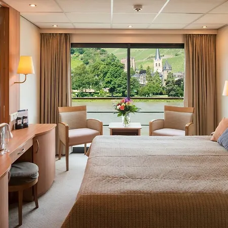 Hotelships Holland, 